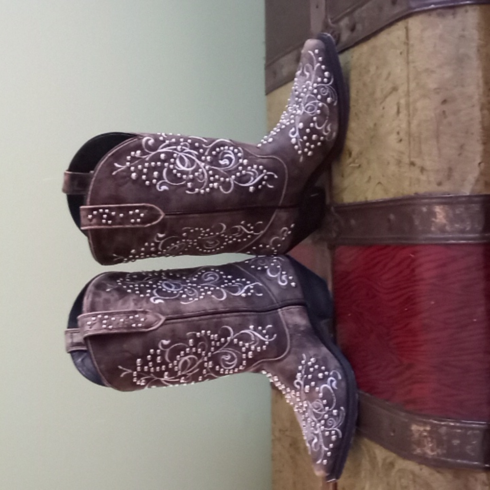 Rocking Country Women's Leather Boots Barley Used size 8 1/2